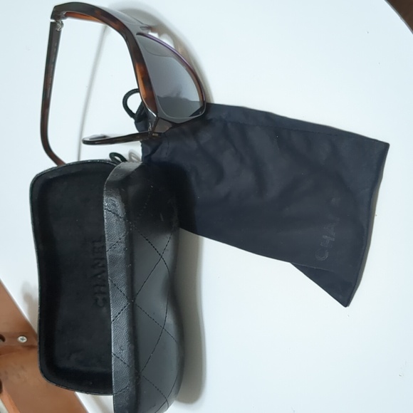Chanel vintage sunglasses - Picture 6 of 7